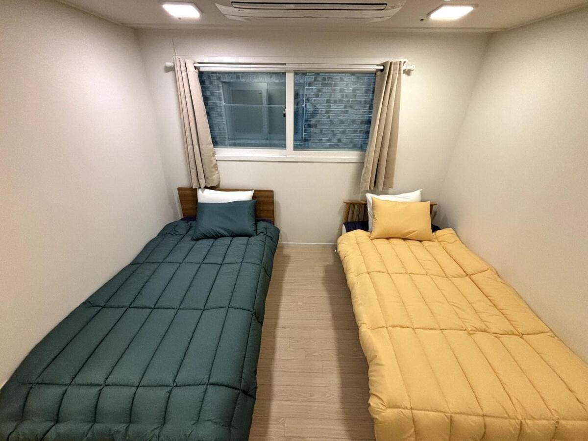 Near Gocheok Dome, 2 Rooms, 2 Supersingle Beds, 4 People
